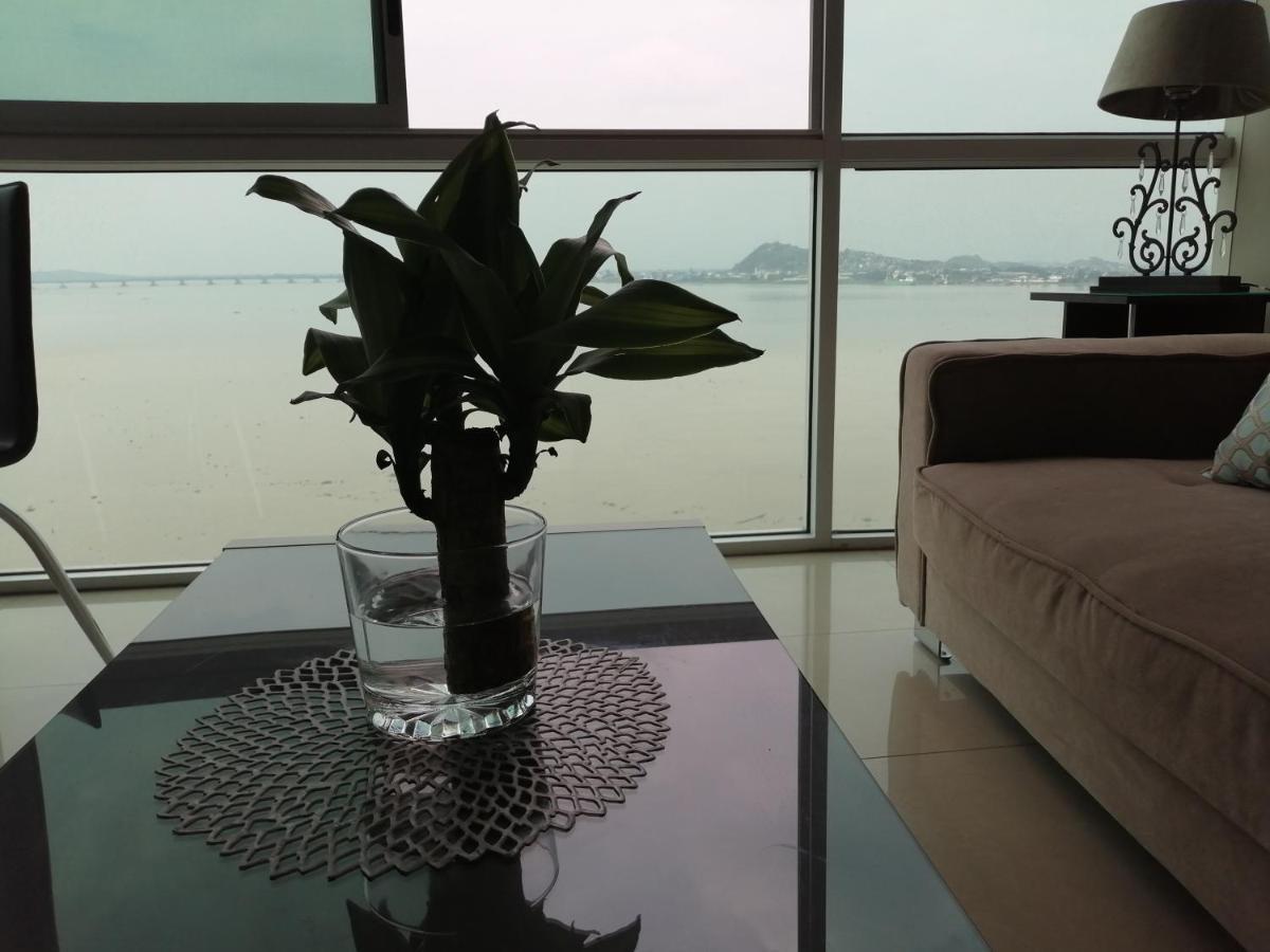 Puerto Santa Ana Suites גוויאקיל מראה חיצוני תמונה
