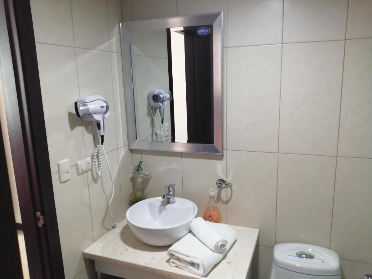 Puerto Santa Ana Suites גוויאקיל מראה חיצוני תמונה