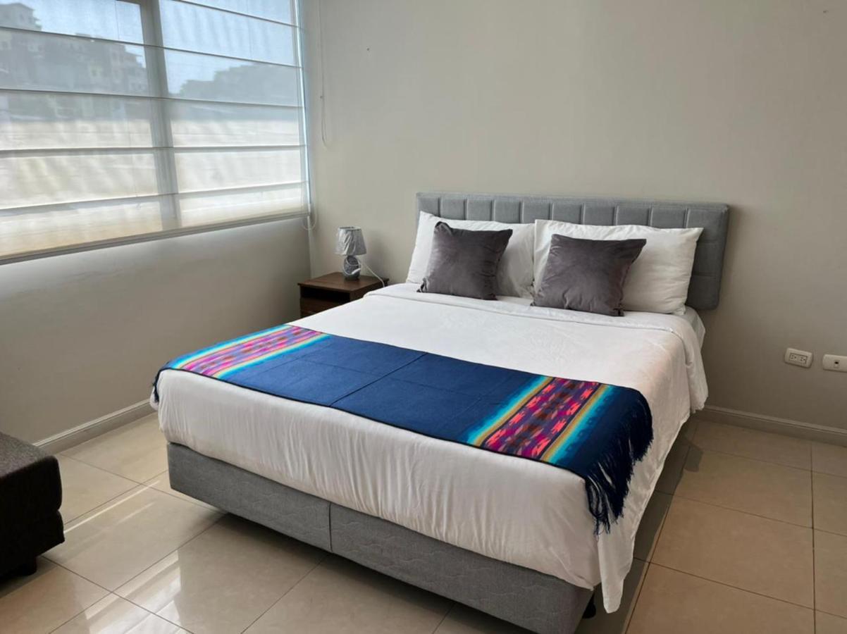 Puerto Santa Ana Suites גוויאקיל מראה חיצוני תמונה