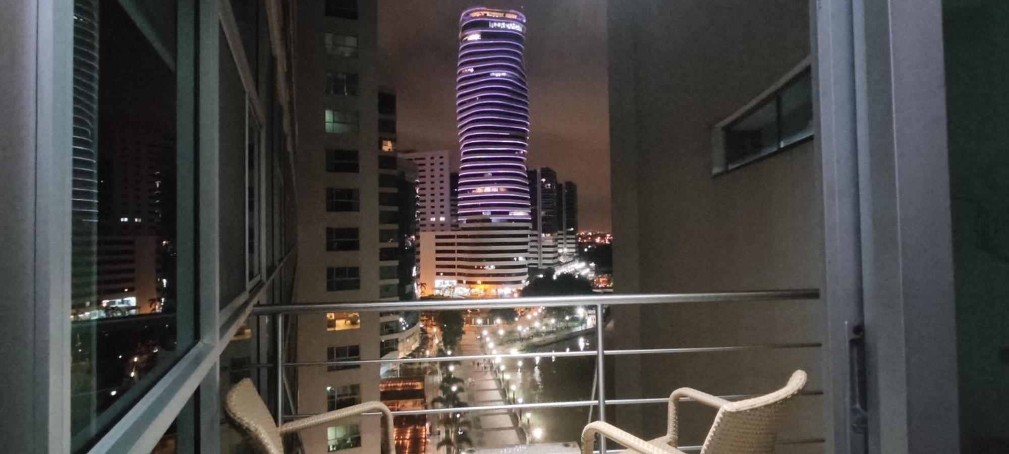 Puerto Santa Ana Suites גוויאקיל מראה חיצוני תמונה