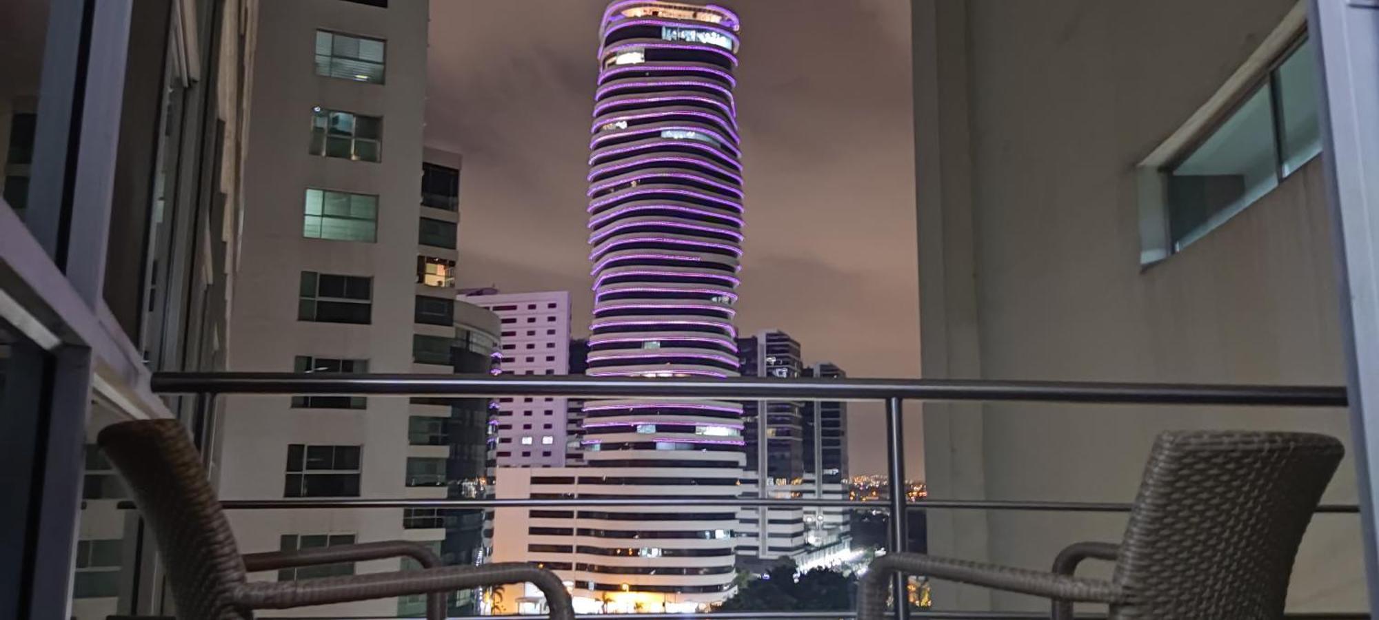 Puerto Santa Ana Suites גוויאקיל מראה חיצוני תמונה