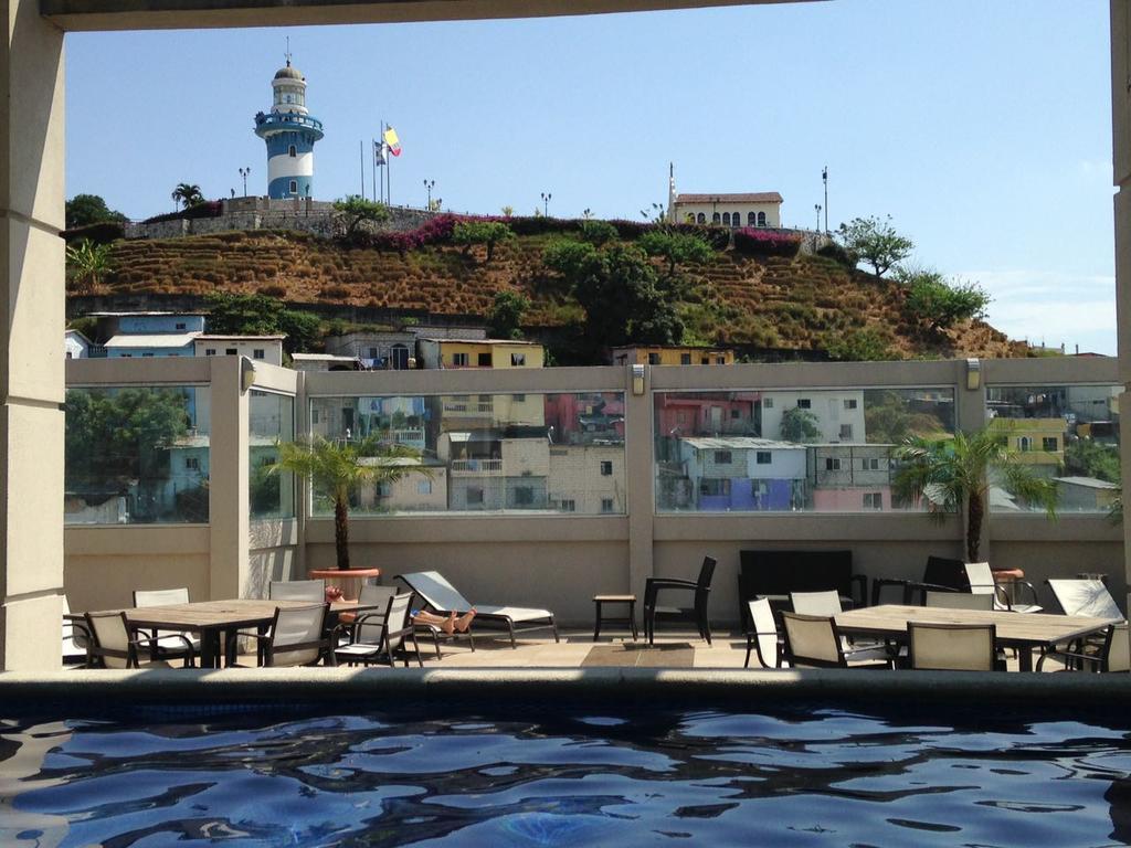 Puerto Santa Ana Suites גוויאקיל מראה חיצוני תמונה